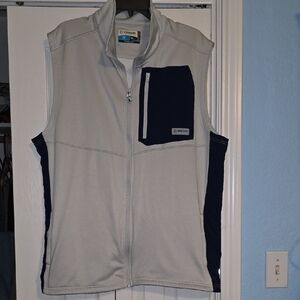 Magellan Outdoors Fish Gear Fill zip Light Gray and Navy Vest
